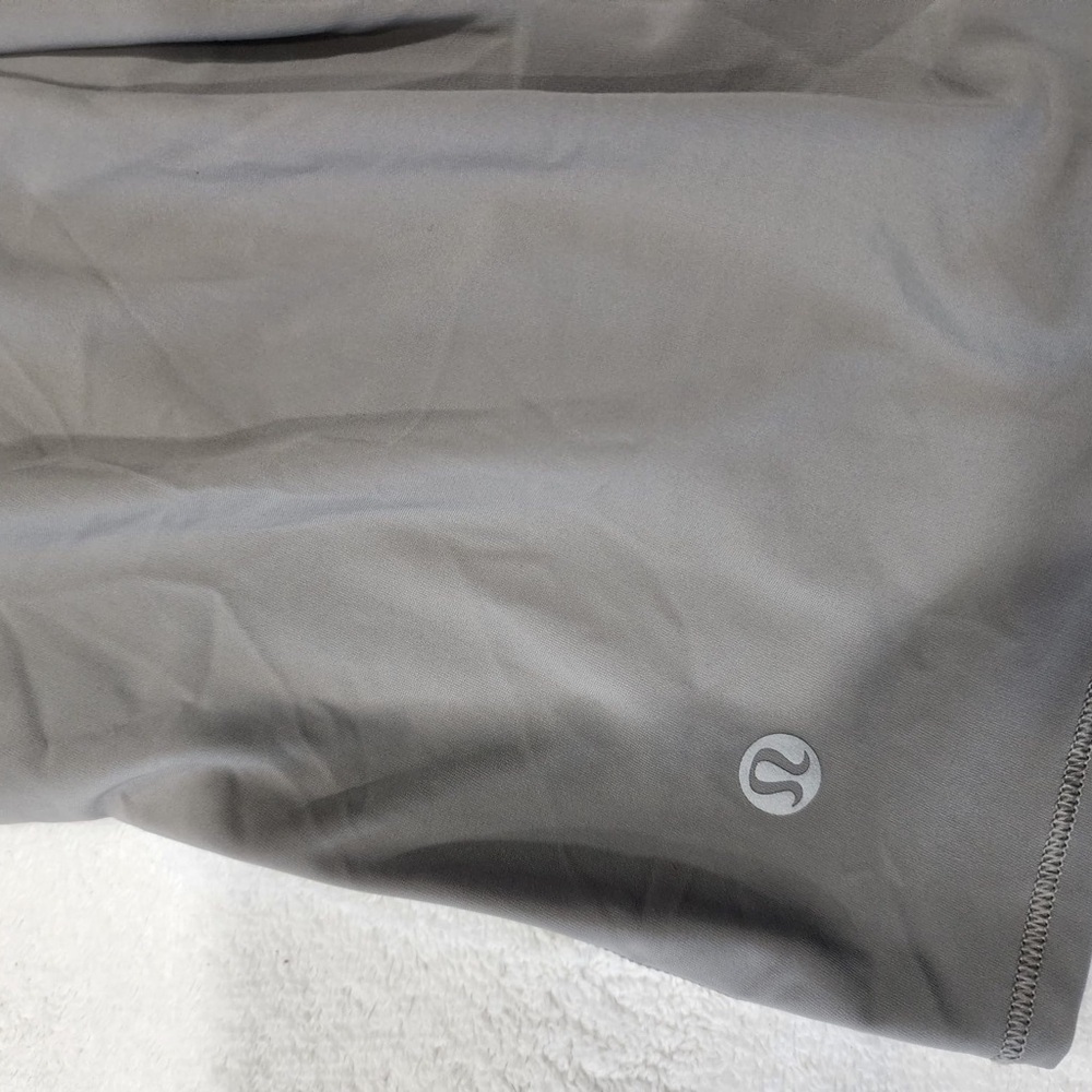 Lululemon Women's Gray Sleeveless Top - Picture 6 of 7